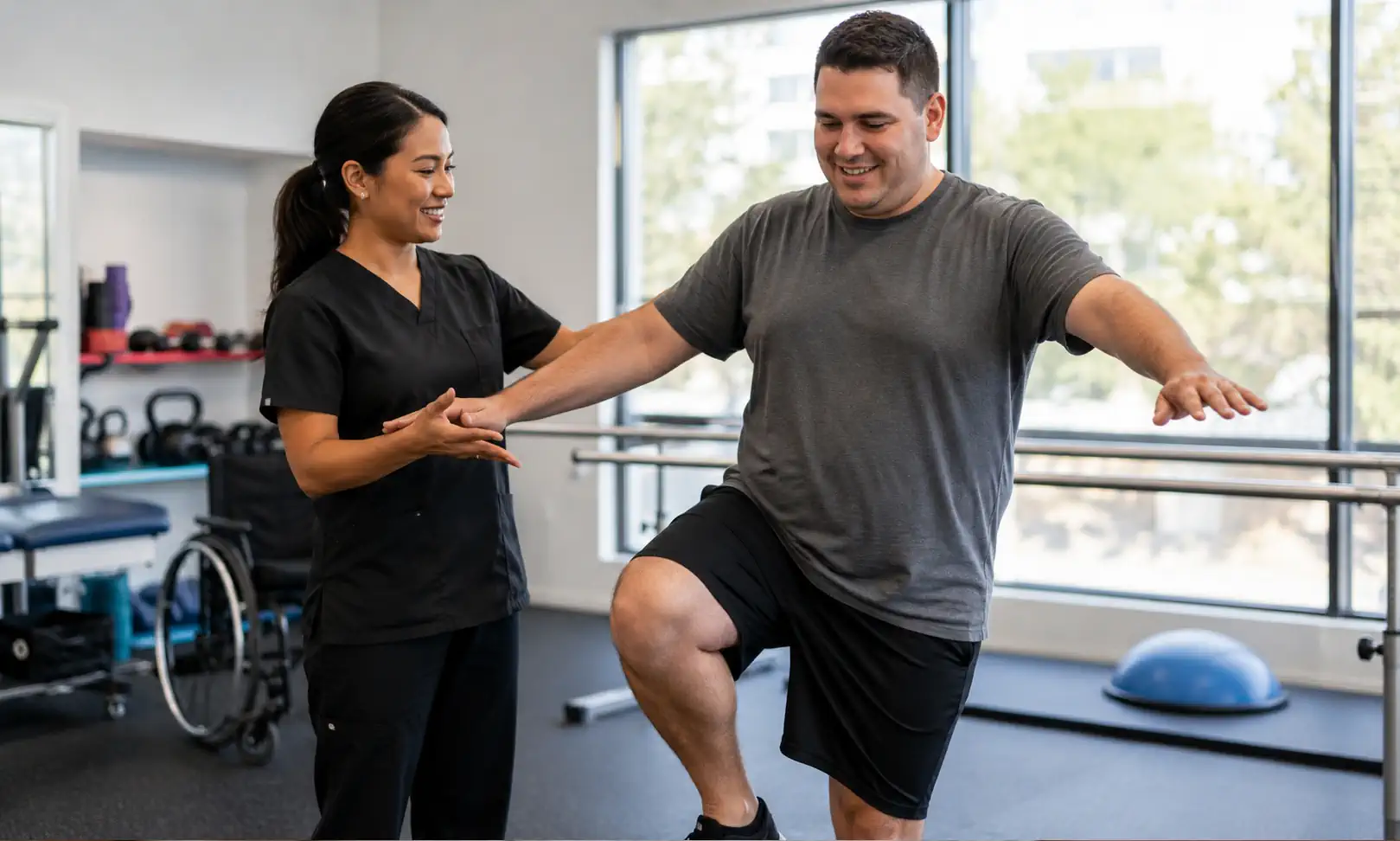 NDIS Physiotherapy in Melbourne helping a participant improve balance, mobility and strength with personalised rehabilitation exercises.